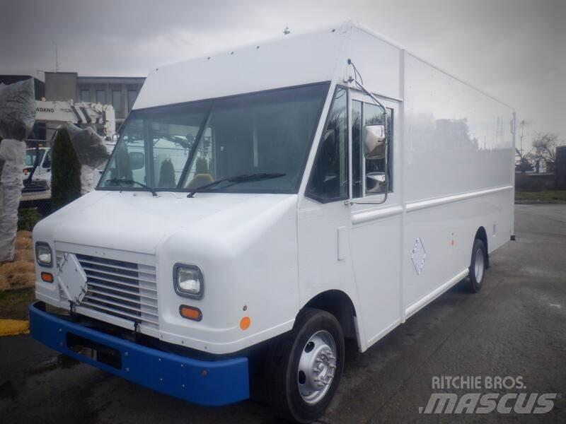 Ford E-450 Pakettiautot