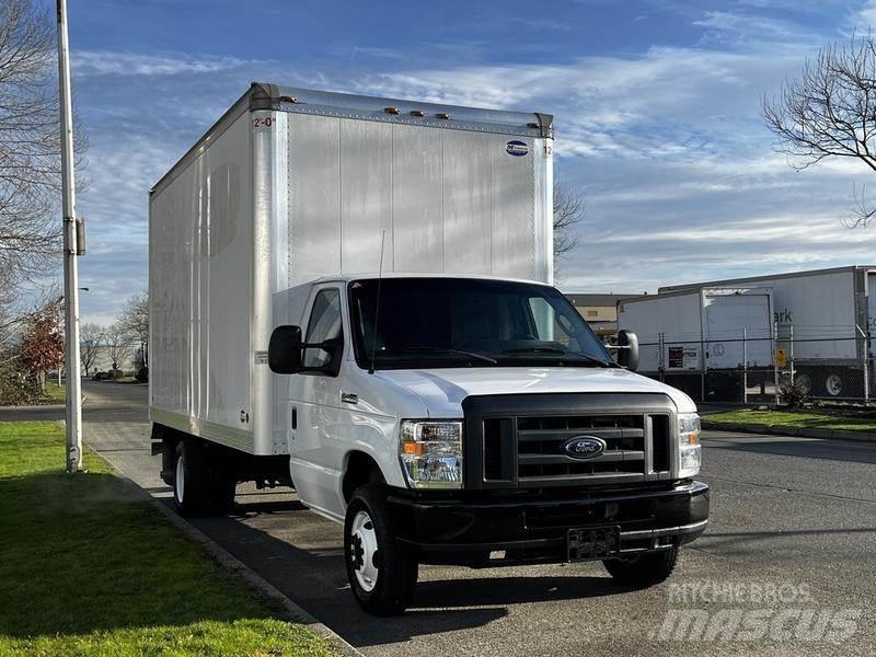 Ford Econoline Pakettiautot