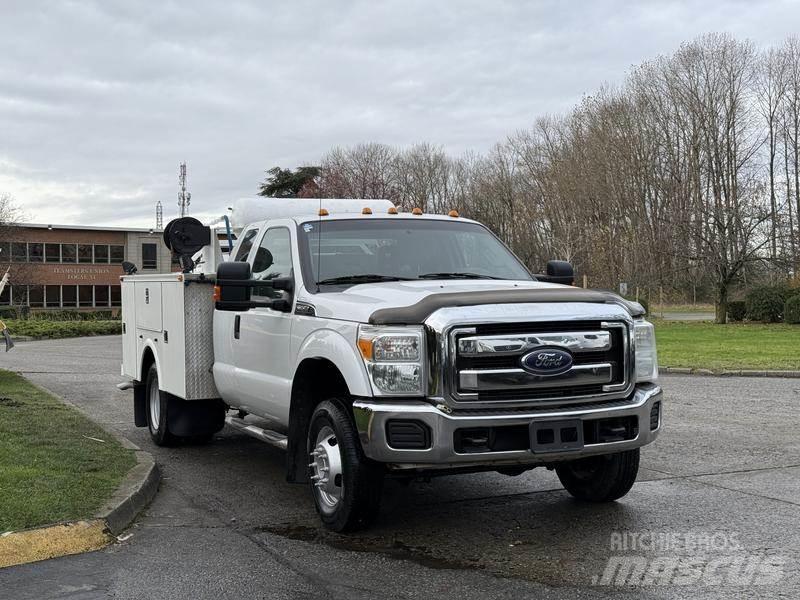 Ford F-350 SD Tienhoitoautot