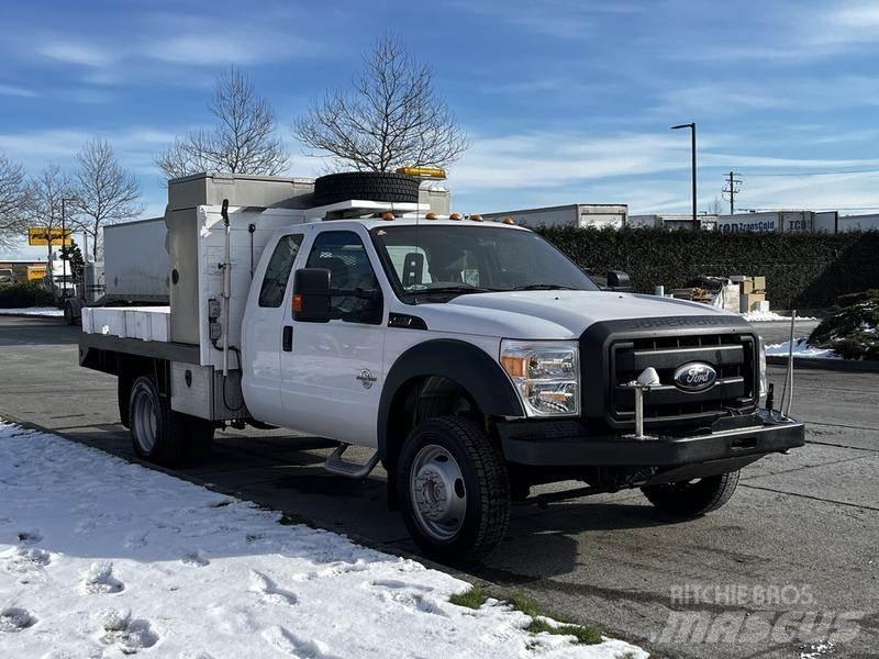 Ford F-450 SD Tienhoitoautot