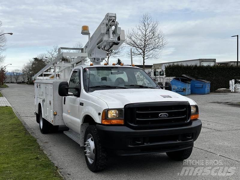 Ford F-450 SD Tienhoitoautot