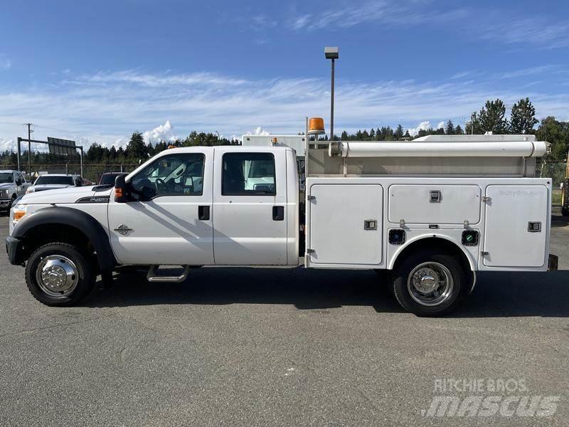 Ford F-450 SD Tienhoitoautot