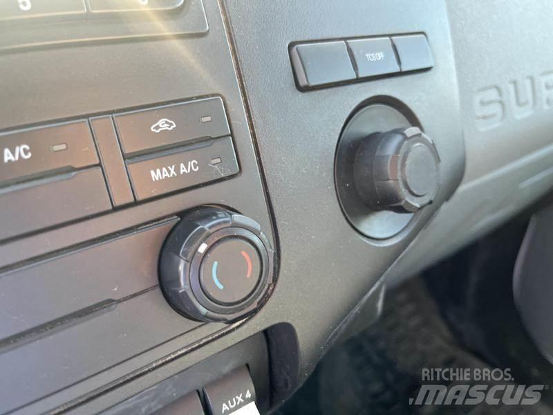 Ford F-450 SD Tienhoitoautot