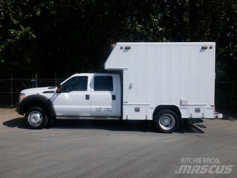 Ford F-550 Tienhoitoautot