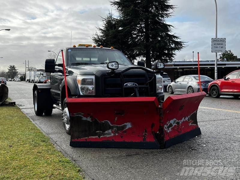 Ford F-550 Lumiaurat