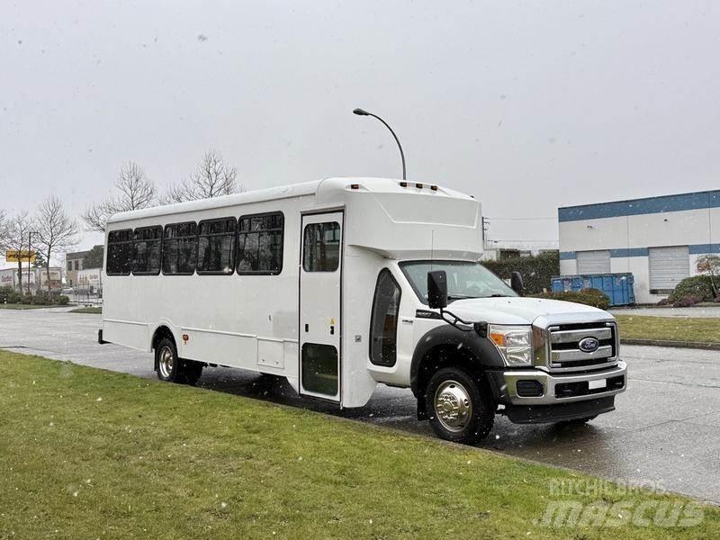 Ford F-550 Minibussit