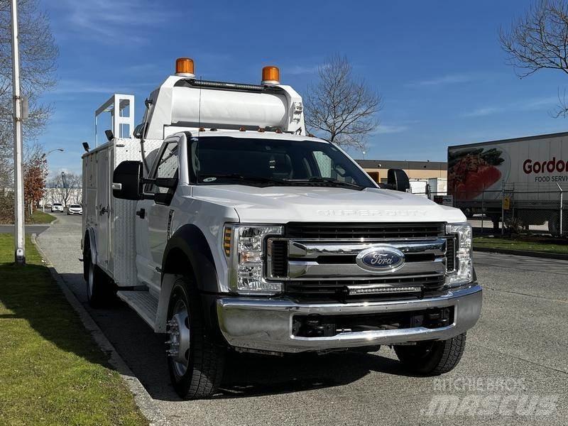 Ford F-550 Tienhoitoautot