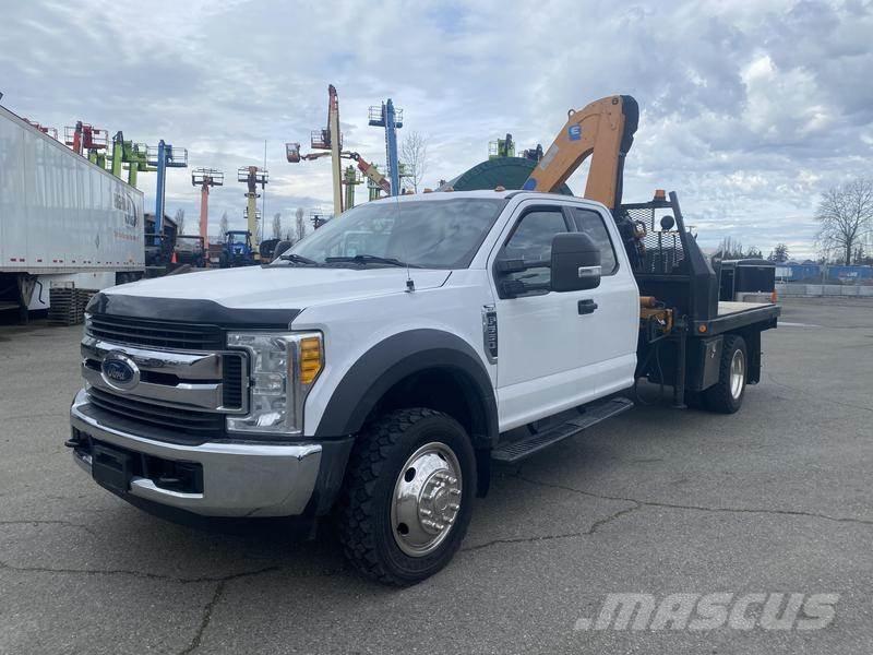 Ford F-550 Nosturiautot