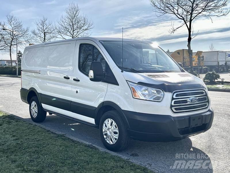 Ford Transit Pakettiautot