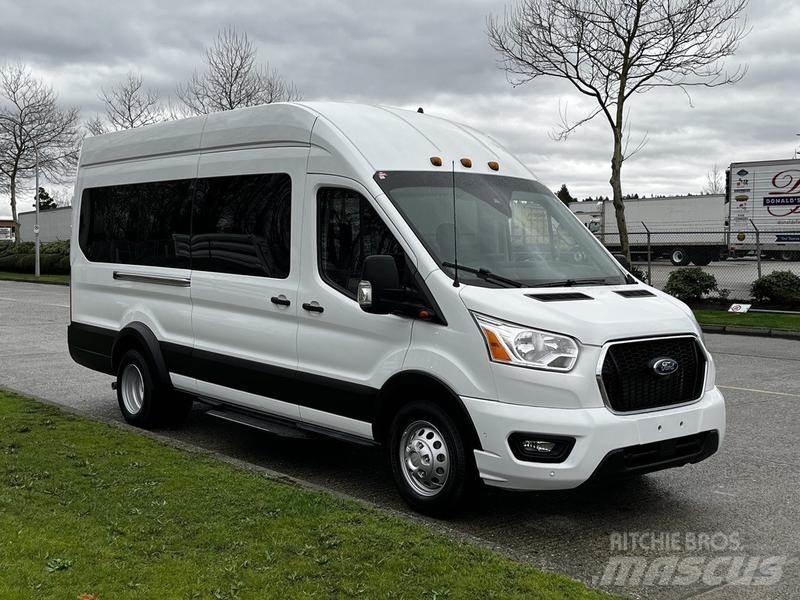 Ford Transit Henkilöautot