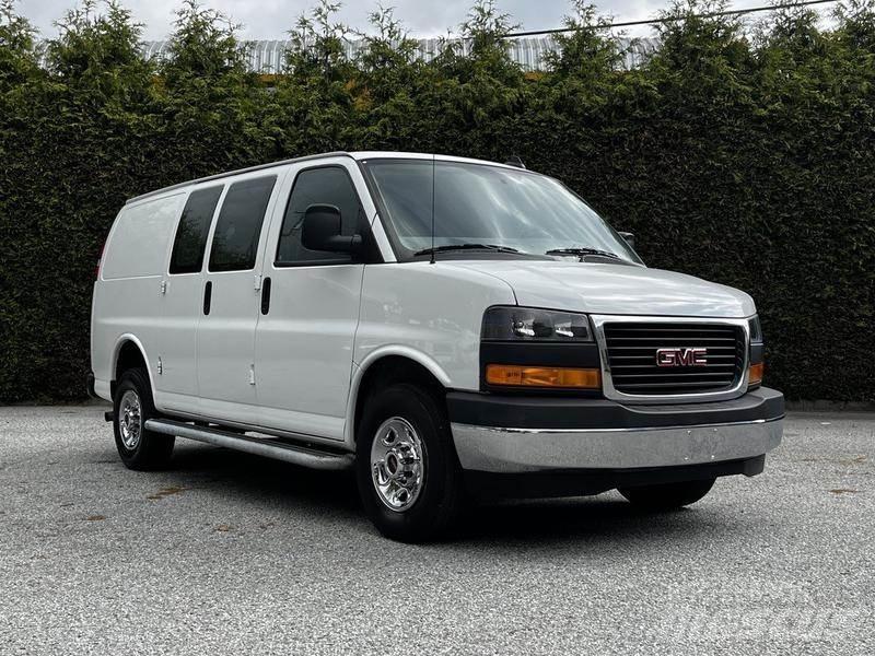 GMC Savana Pakettiautot