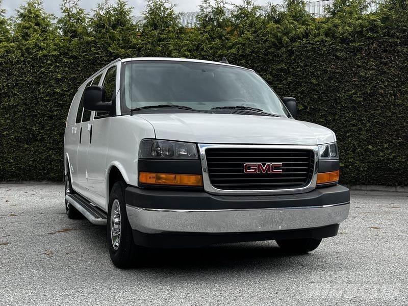 GMC Savana Pakettiautot