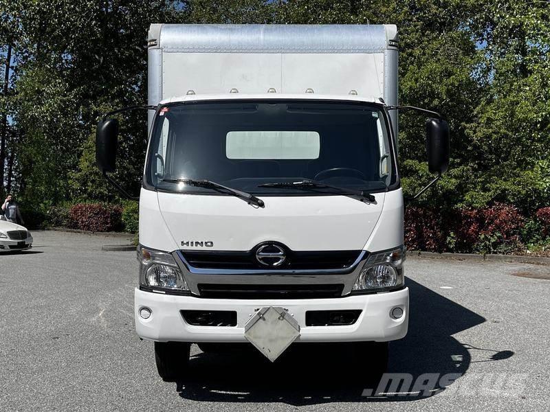 Hino 155 Pakettiautot