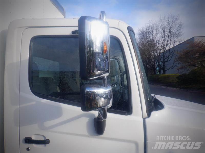 Hino 308 Pakettiautot