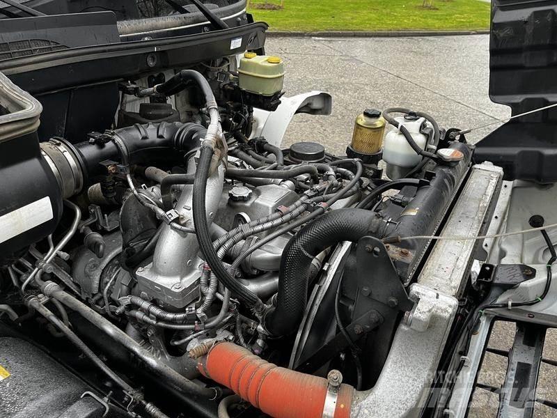 Hino 338 Pakettiautot