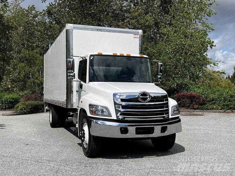 Hino 338 Pakettiautot