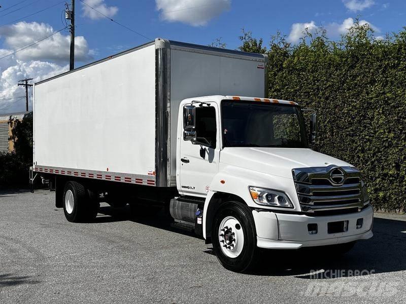 Hino 338 Pakettiautot