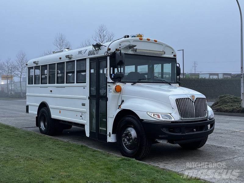 International 4200 Minibussit