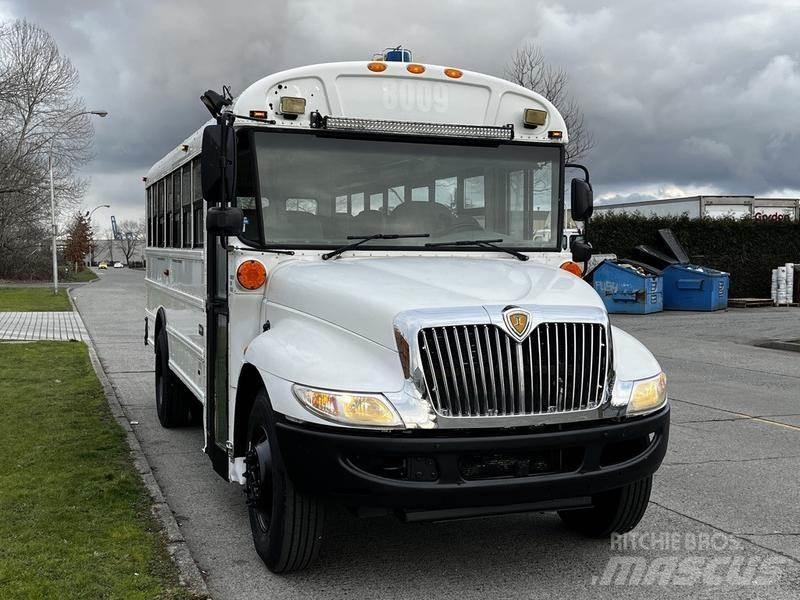 International 4200 Minibussit