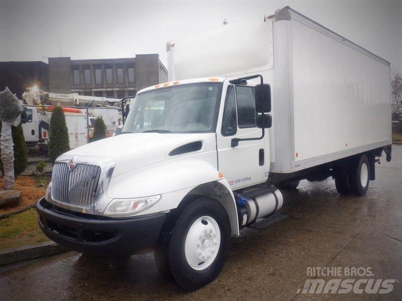 International 4300 Pakettiautot