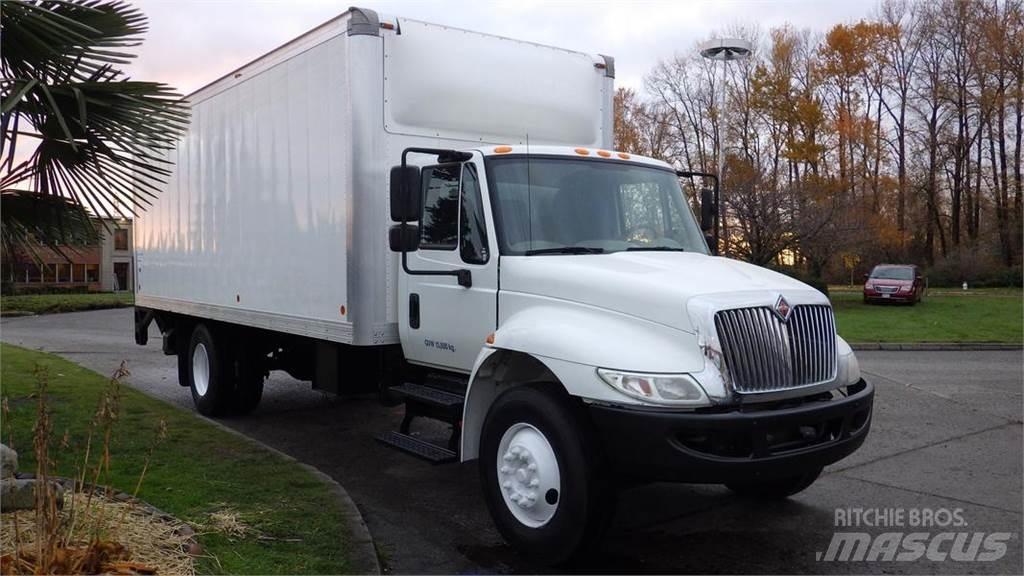 International 4300 Pakettiautot