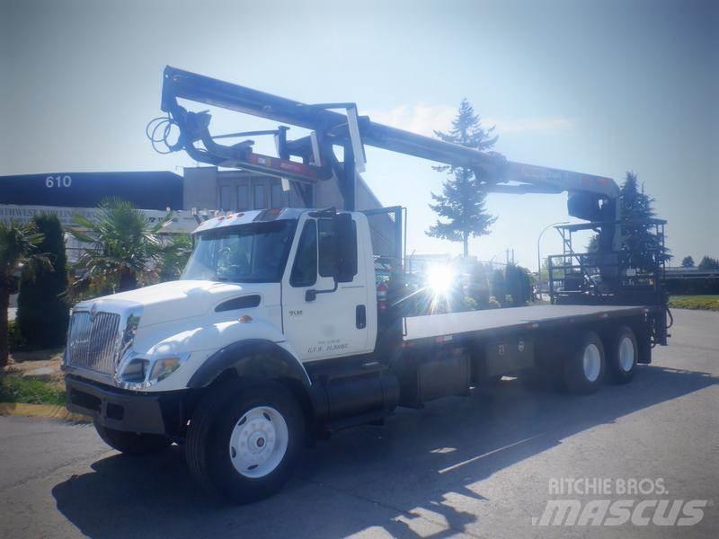 International 7500 Nosturiautot