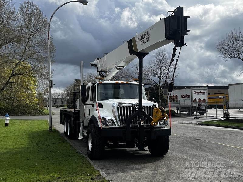 International 7500 Nosturiautot
