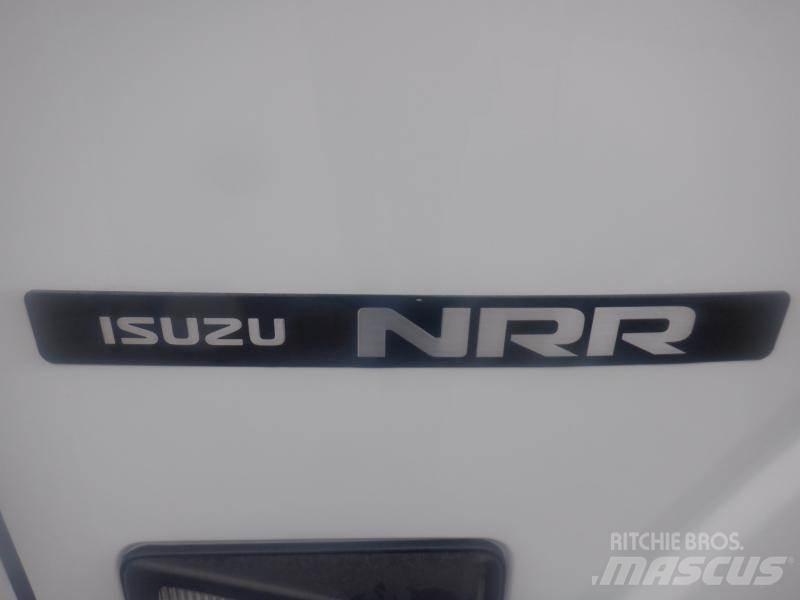 Isuzu NQR Pakettiautot
