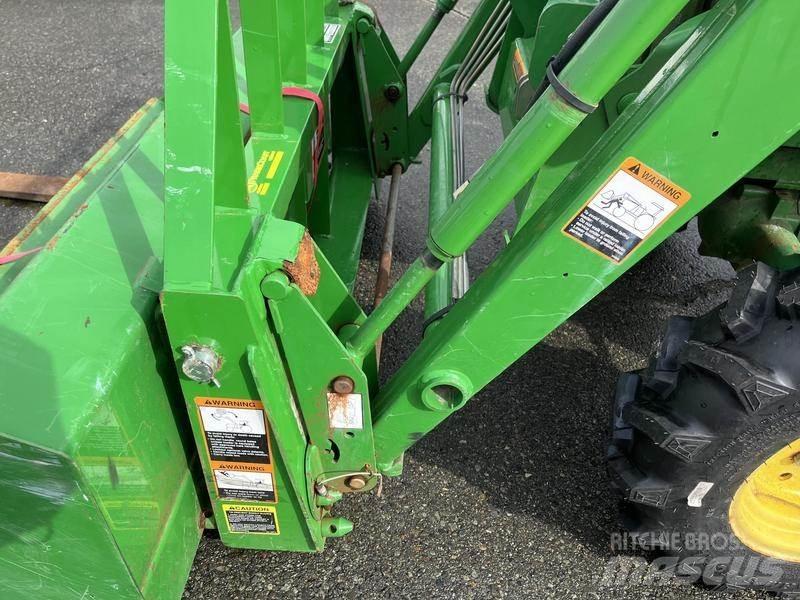 John Deere 790 Traktorit