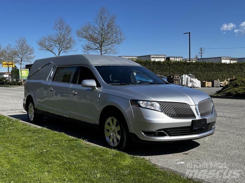 Lincoln MKT Henkilöautot