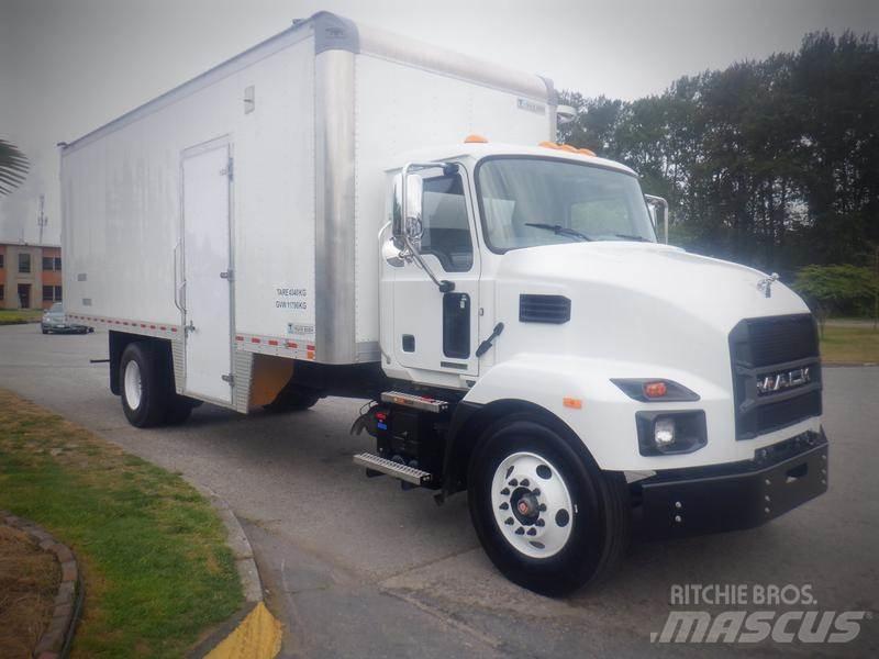 Mack MD Pakettiautot
