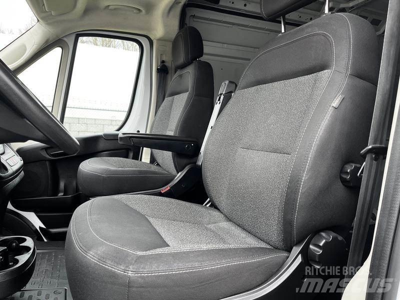 RAM Promaster Pakettiautot