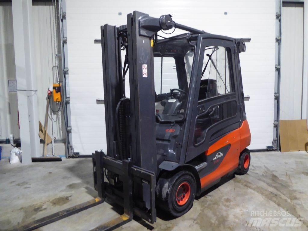 Linde E30-01 Sähkötrukit