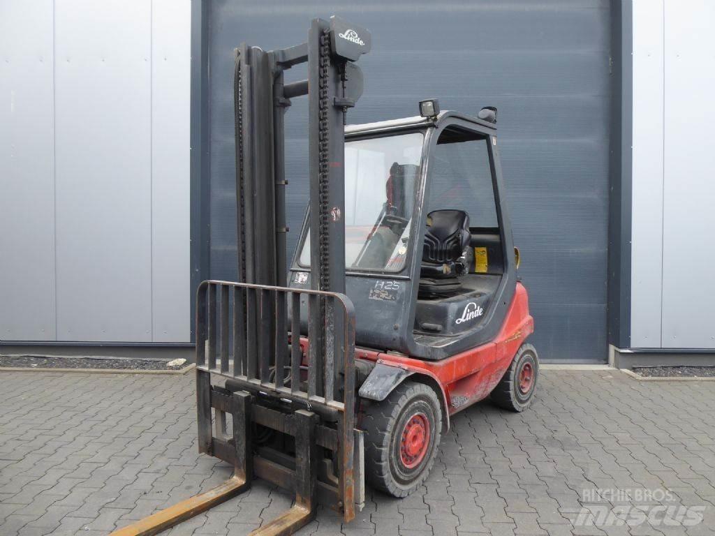 Linde H25T-03 Nestekaasutrukit