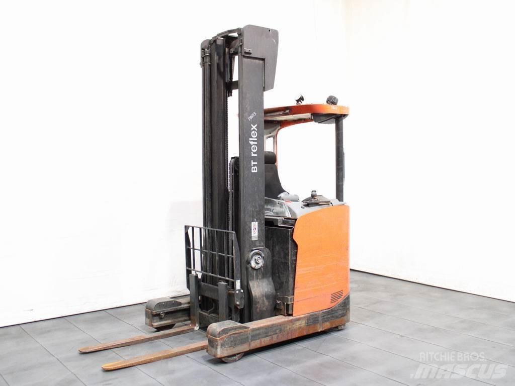 BT RRE 140 Työntömastotrukit