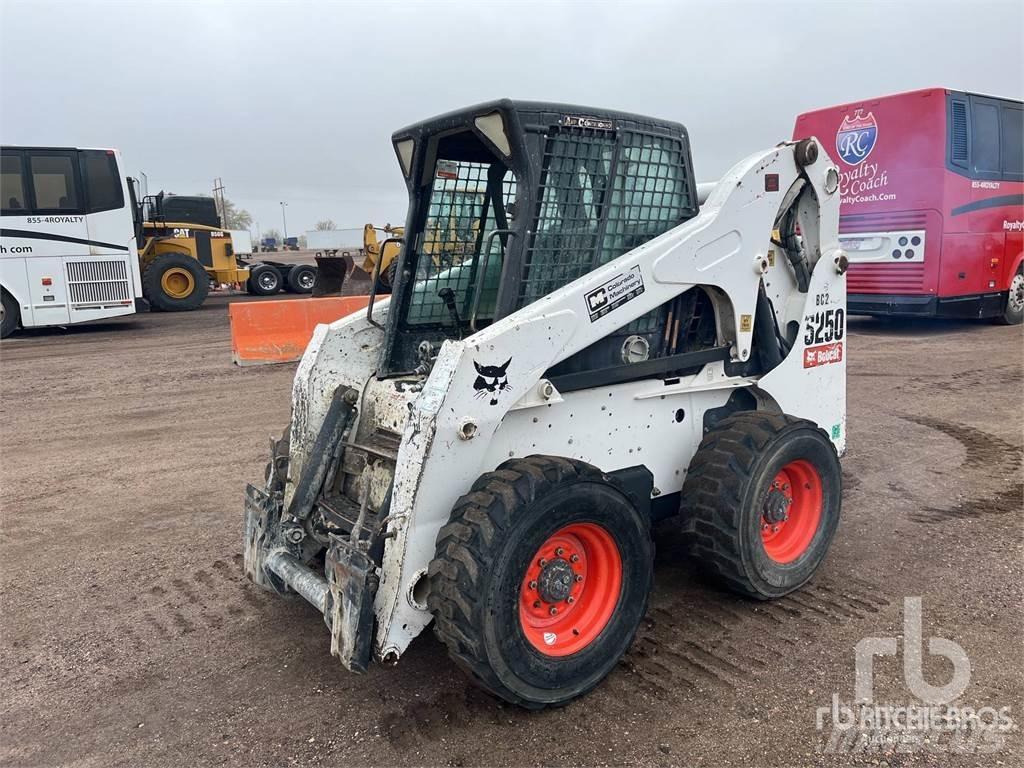 Bobcat S250 Liukuohjatut kuormaajat