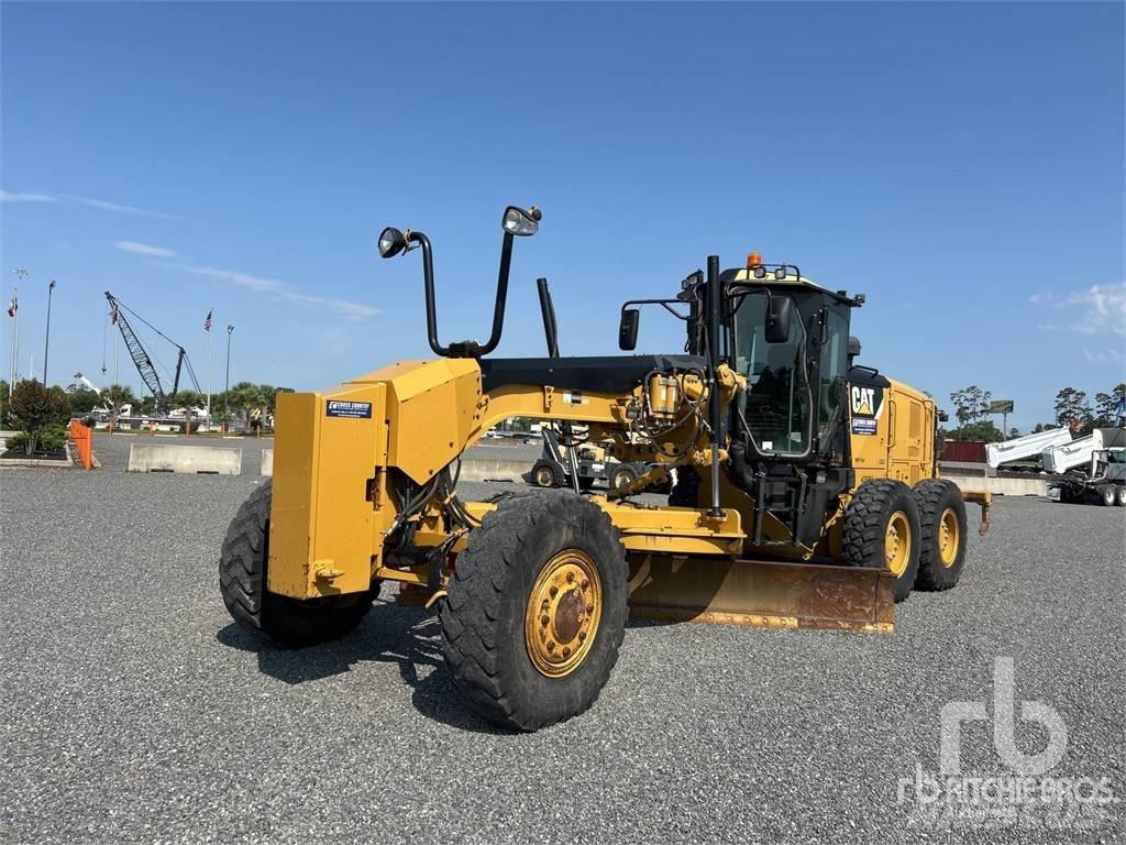 CAT 140M2 AWD Tiehöylät