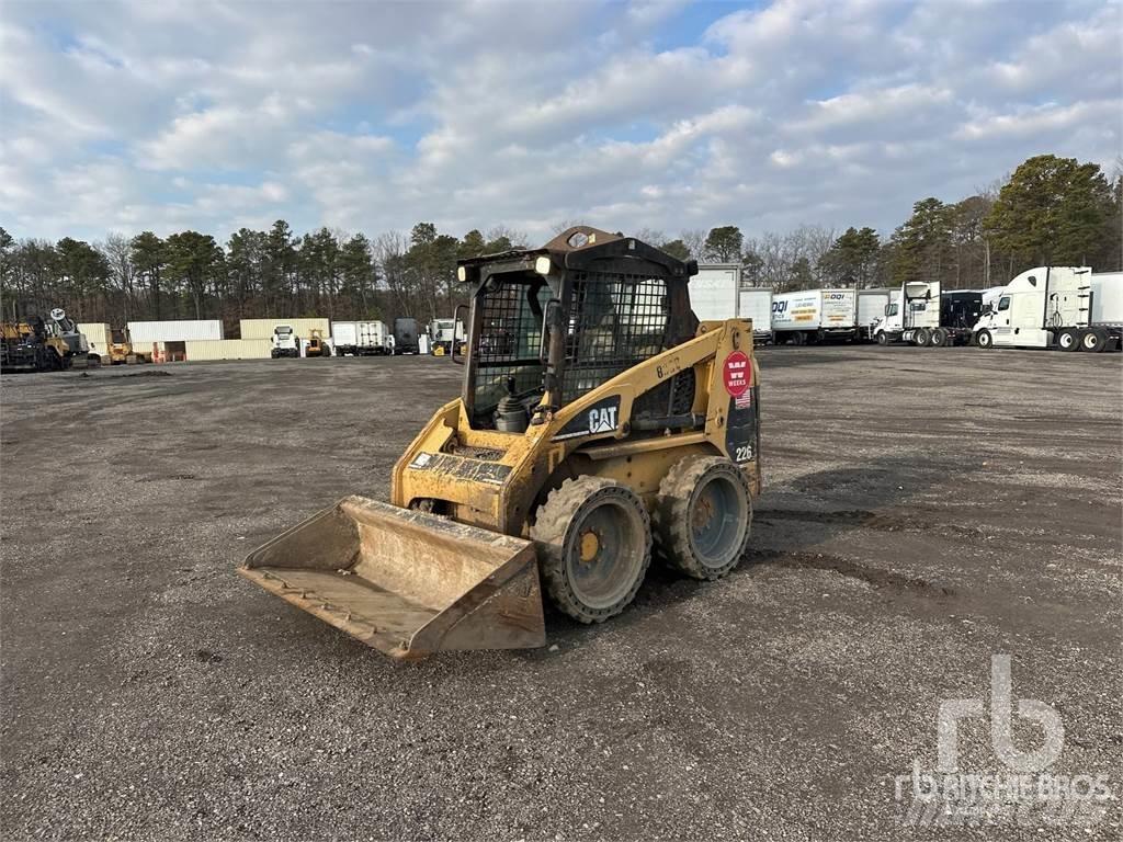 CAT 226 Liukuohjatut kuormaajat