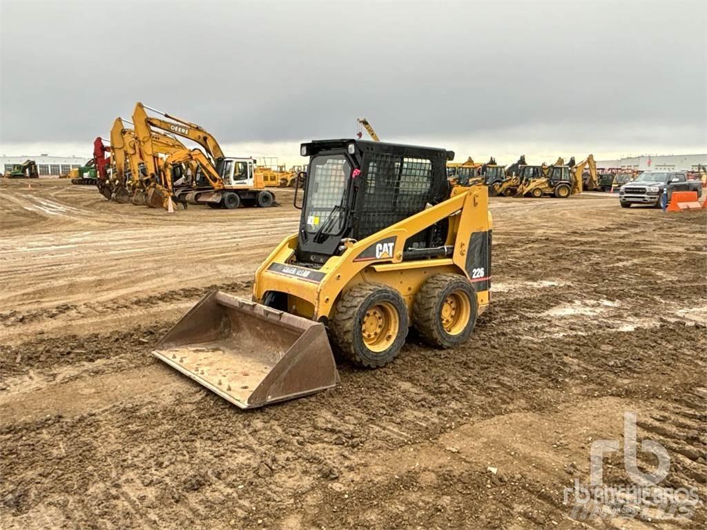 CAT 226 Liukuohjatut kuormaajat