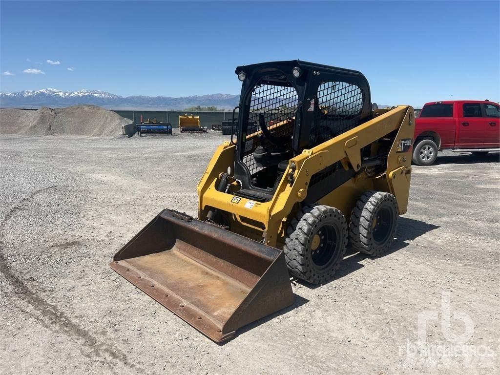 CAT 226D Liukuohjatut kuormaajat
