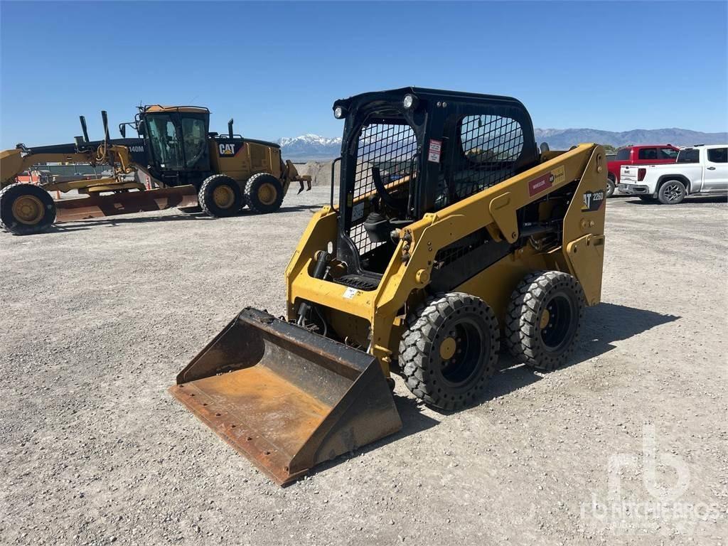 CAT 226D C1-H2 Liukuohjatut kuormaajat