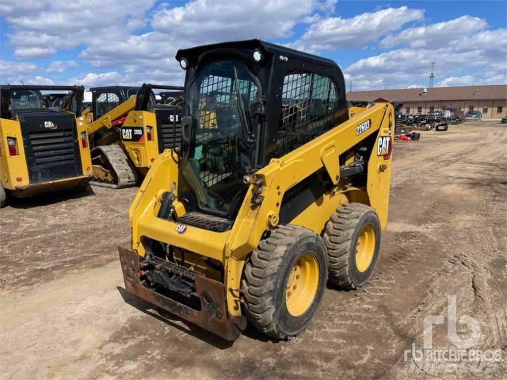CAT 226D3 Liukuohjatut kuormaajat