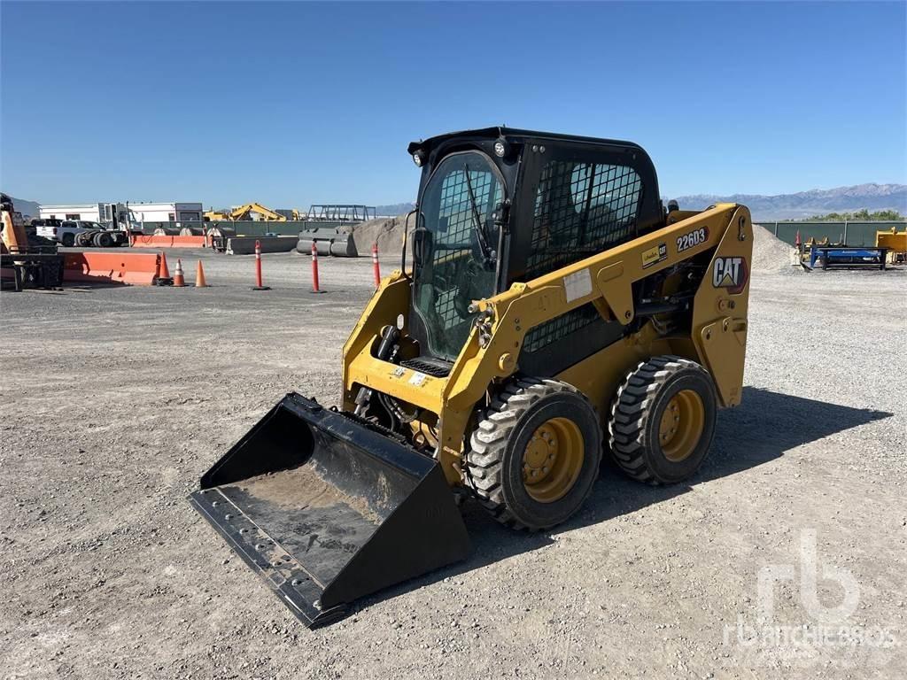 CAT 226D3 Liukuohjatut kuormaajat