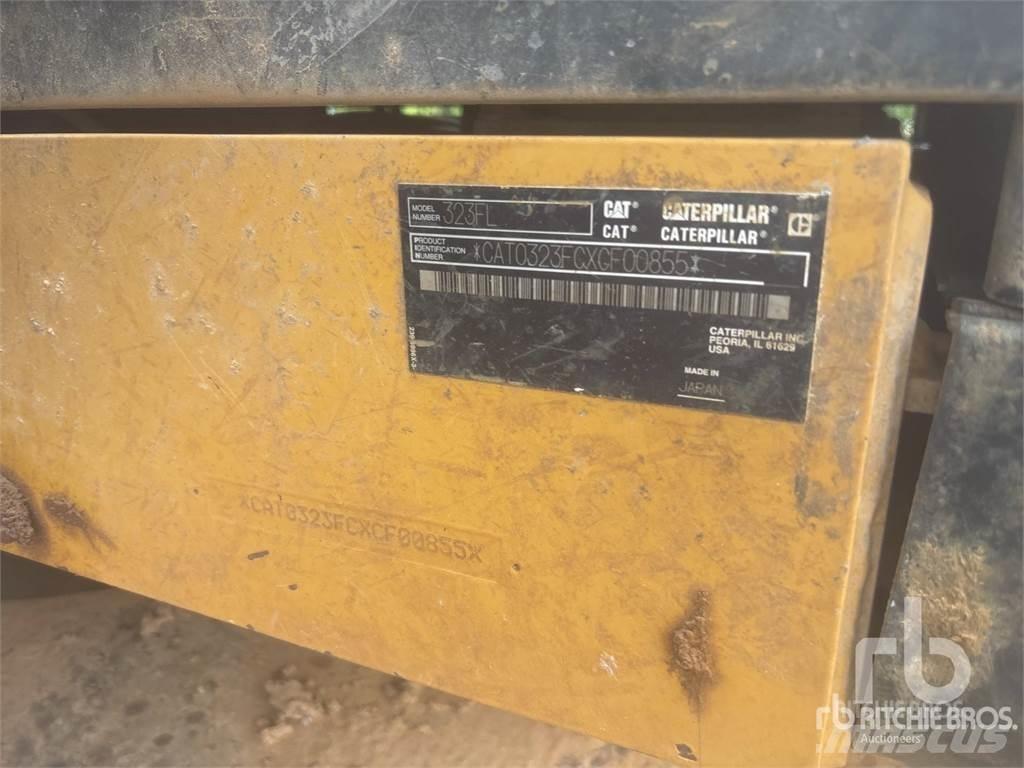 CAT 323FL Telakaivukoneet