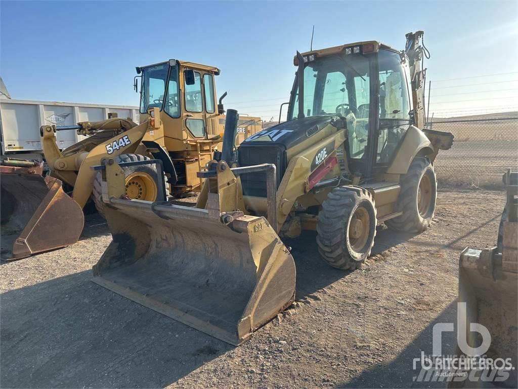 CAT 420E Kaivurikuormaajat