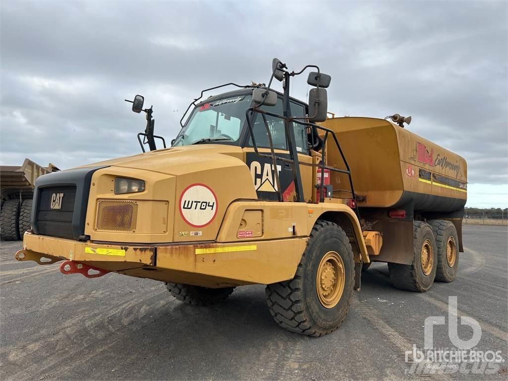 CAT 730C2 Vesisäiliöautot
