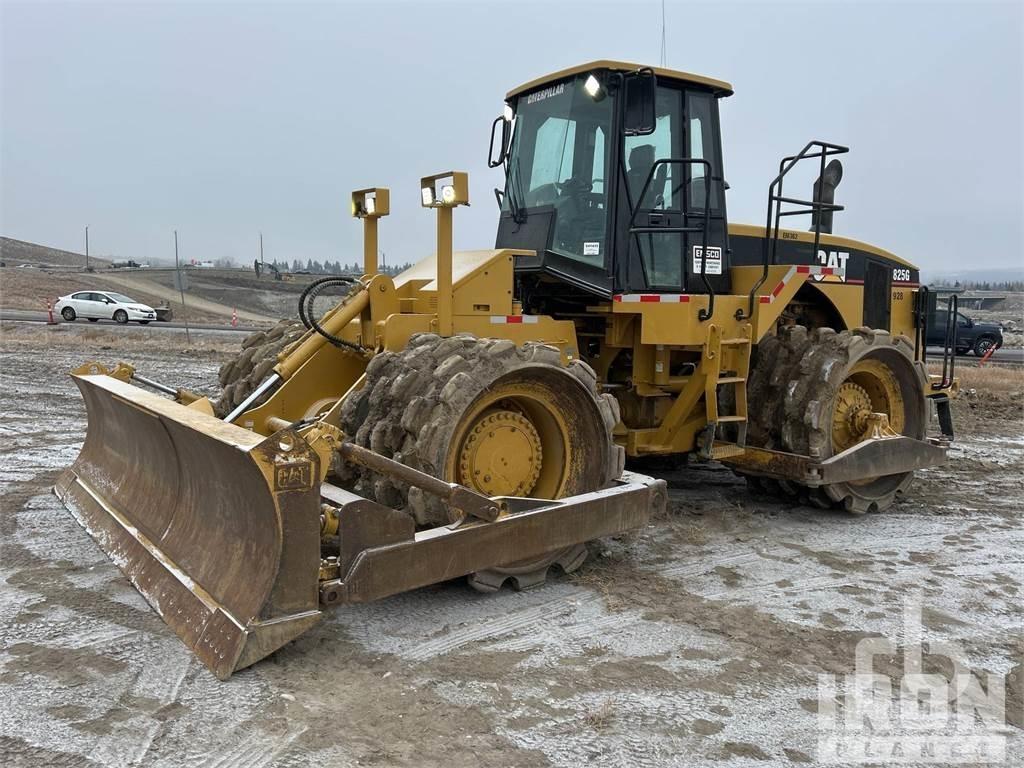 CAT 825G Kaatopaikkajyrät