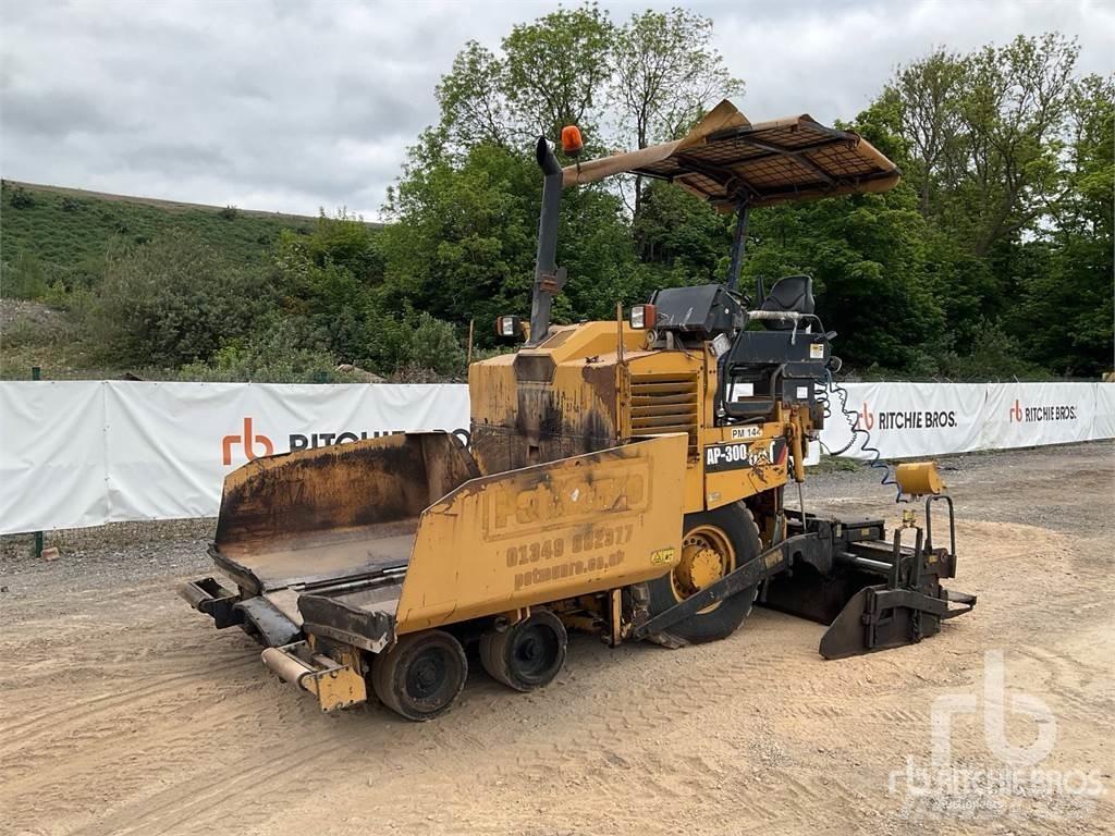 CAT AP300D Asfalttikoneet
