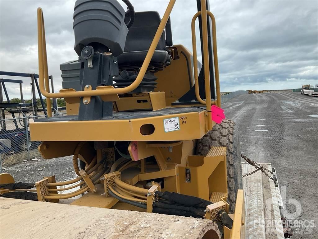 CAT CS44 Tiivistyskoneet