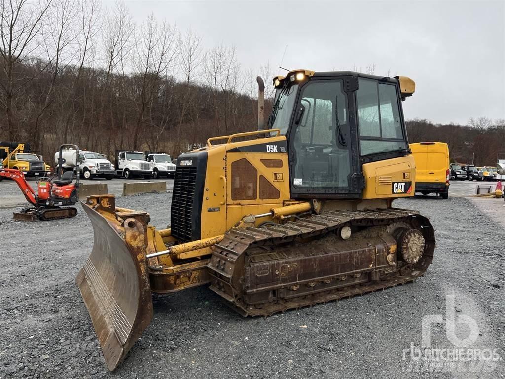 CAT D5K XL Telaketjupuskutraktorit